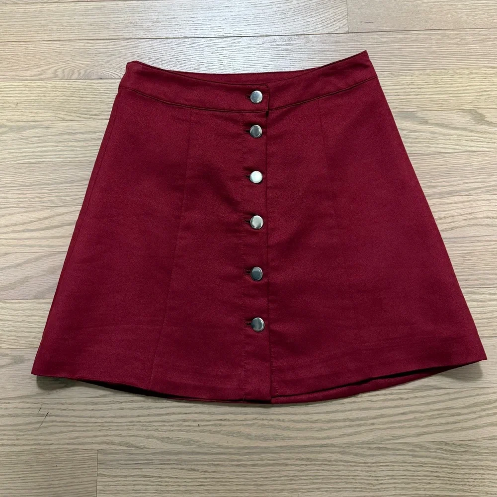 H&M Burgundy A-Line Button Skirt - Picture 2 of 4